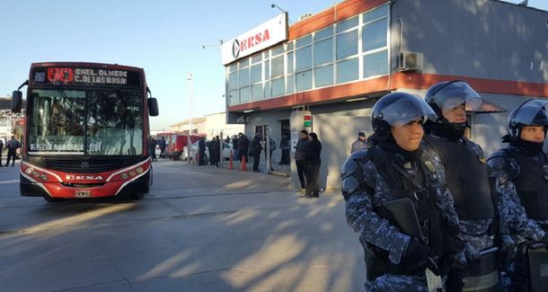 Córdoba: choferes levantaron el paro para negociar despidos