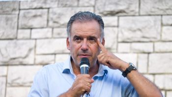 Yamandú Orsi, precandidato presidencial por el Frente Amplio. Yamandú Orsi, precandidato presidencial por el Frente Amplio.
