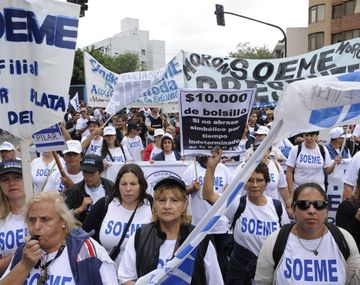 Tildan de miserable la suba de Vidal