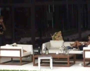 Los malos tratos de Nacho a Julieta tras el ingreso de sus amigos a Gran Hermano