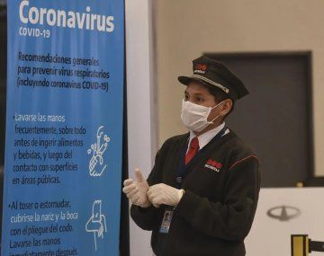 Aerolíneas traslada más vuelos de Aeroparque a Ezeiza por personal con coronavirus