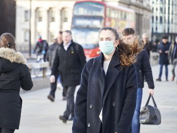 Nueva Zelanda detecta contagios locales de coronavirus tras 102 d&iacute;as