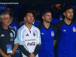 a todo pulmon: asi sono el himno nacional en la bombonera a todo pulmon: asi sono el himno nacional en la bombonera