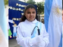 ejemplo de integracion y superacion: una nena no vidente fue abanderada ejemplo de integracion y superacion: una nena no vidente fue abanderada