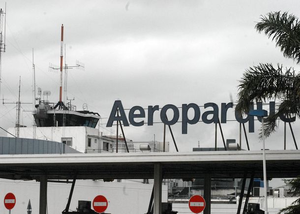 Paro de pilotos de Aerolíneas y Austral: hay vuelos cancelados