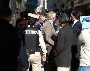 Allanan cuevas en la city para controlar el dólar ilegal