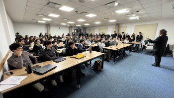 tras profundizar el ajuste a las universidades publicas, milei diserto en la universidad de san andres tras profundizar el ajuste a las universidades publicas, milei diserto en la universidad de san andres
