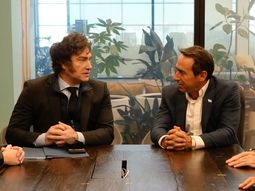 Así fue recibido Javier Milei en las oficinas de Mercado Libre