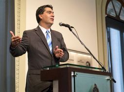 capitanich: la desmentida del papa francisco acrecienta el descredito de algunos medios capitanich: la desmentida del papa francisco acrecienta el descredito de algunos medios