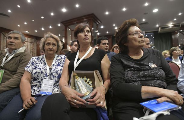 Familiares de los caídos fueron despedidos en el hotel Presidente