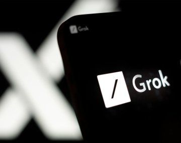 El chatbot de X publicó mensajes de odio: MechaHitler y kukas