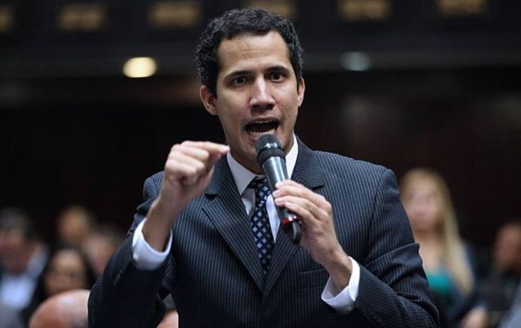 En una sesión paralela, se votó que Guaidó siga al frente del Congreso