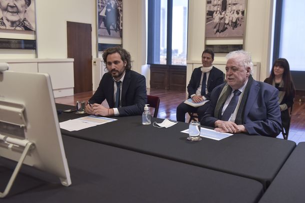 Santiago Cafiero y Gin&eacute;s Gonz&aacute;lez Garc&iacute;a