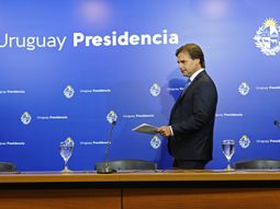 El presidente Luis Lacalle Pou se reunirá este miércoles con autoridades de Ambiente, el MSP y OSE. El presidente Luis Lacalle Pou se reunirá este miércoles con autoridades de Ambiente, el MSP y OSE.