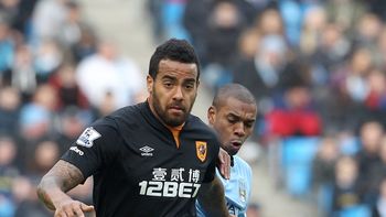 manchester city empato frente al debil hull y el chelsea se alejo en la cima manchester city empato frente al debil hull y el chelsea se alejo en la cima