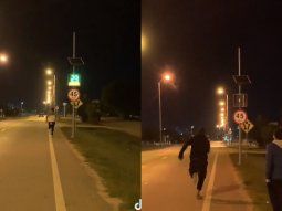Corrieron para desafiar a un radar de velocidad en una ruta y el video se volvió viral