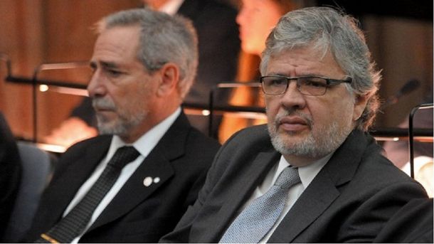 Procesaron a Jaime y a Schiavi por irregularidades en la compra de trenes