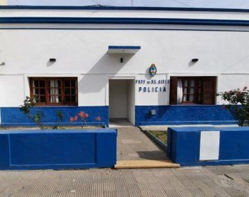 Buscan a un preso que escapó de una comisaría por un ventiluz