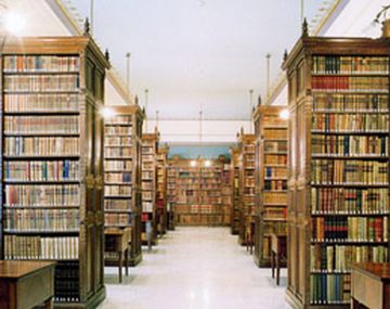 Biblioteca-de-la-real-acade