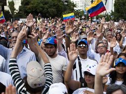 miles de opositores volvieron a las calles para protestar miles de opositores volvieron a las calles para protestar