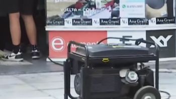 la avenida avellaneda, sin luz en pleno furor por las compras navidenas la avenida avellaneda, sin luz en pleno furor por las compras navidenas