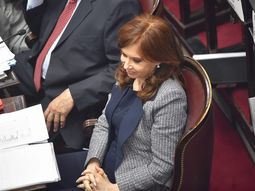 Cristina Kirchner deberá volver a tribunales el lunes próximo para ampliar su indagatoria