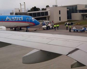 El aterrizaje de emergencia en Bahía Blanca