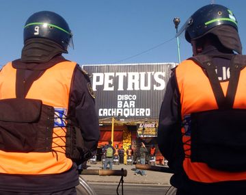 Dos adolescentes muertos a balazos a la salida de un boliche