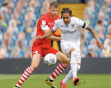 El Leeds de Bielsa le ganó al Barnsley y está a un paso de ascender a la Premier League