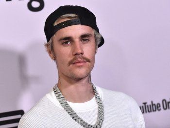 Justin Bieber desafío los rumores de adicción a las drogas con un particular video: mirá