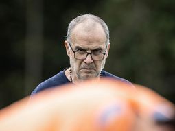 Marcelo Bielsa reveló el polémico pedido que le hicieron los jugadores de Uruguay: Yo accedí Marcelo Bielsa reveló el polémico pedido que le hicieron los jugadores de Uruguay: Yo accedí