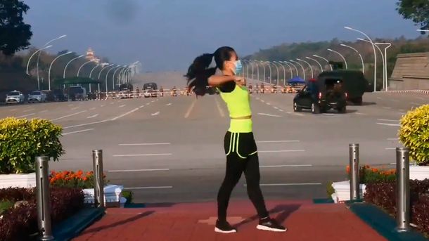 Video: grabó el golpe de Estado en Myanmar por dar una clase de gimnasia