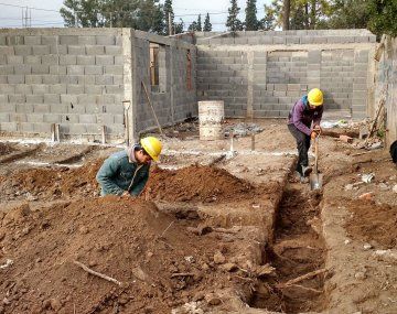 El empleo formal registró leve mejora en febrero pero salarios siguen perdiendo poder de compra