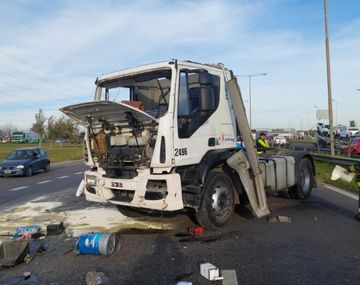 Otra tragedia en Panamericana: chocó y murió atropellado por su propio camión