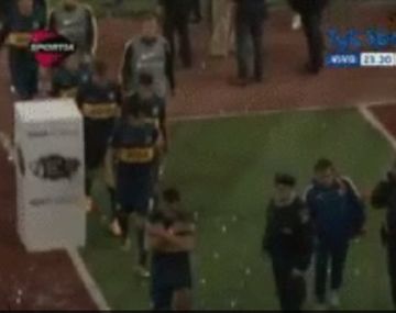 El polémico e innecesario gesto de Chávez tras la derrota