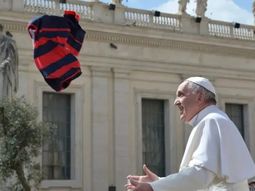 El emotivo homenaje de San Lorenzo al papa Francisco a un año de su partida