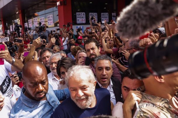 Las 15 frases más fuertes de Lula antes de entregarse a la policía