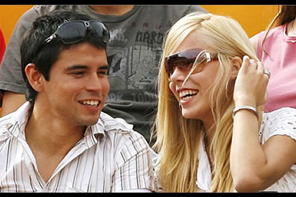 La mujer de Saviola criticó a los hinchas de River