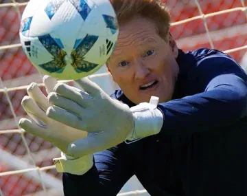 Famoso comediante de EEUU atajó en San Lorenzo y comió en una parrilla
