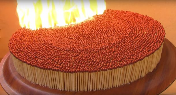 VIDEO: ¿Qué pasa si encendés 4.000 fósforos al mismo tiempo?