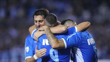 racing goleo a deportivo cali y se mantiene como lider del grupo 3 racing goleo a deportivo cali y se mantiene como lider del grupo 3