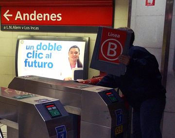 Los metrodelegados culparon a la UTA por el paro de la Línea B
