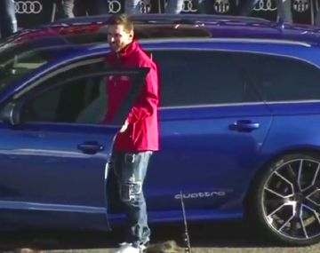 El rosarino se sube a su flamante regalito