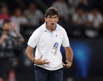 Gustavo Costas aparece en el radar de un club grande que juega la Libertadores