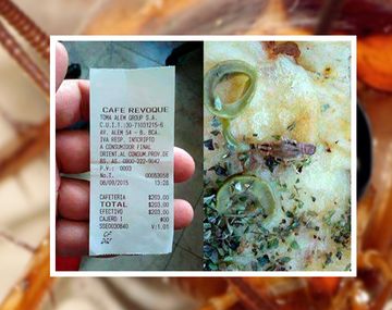 Pidió una pizza y encontró una cucaracha