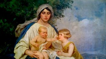 María, como la madre de Dios, recibió la dicha de ser asunta a los cielos lo que ha sido decretado por la Iglesia como un dogma de fe. María, como la madre de Dios, recibió la dicha de ser asunta a los cielos lo que ha sido decretado por la Iglesia como un dogma de fe.