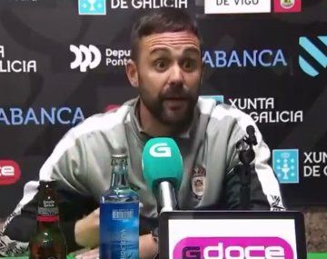 Escándalo en España: un DT fue acusado de agredir a un periodista en silla de ruedas