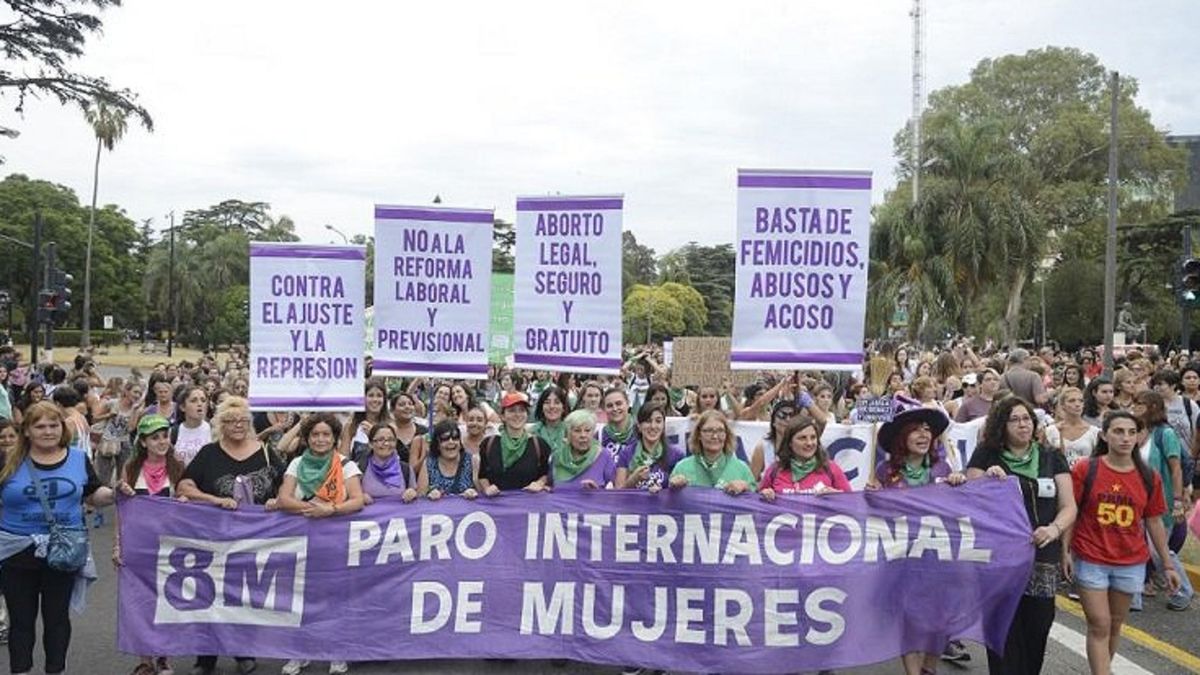 Masivas marchas por el Día Internacional de la Mujer en todo el país