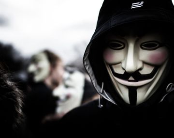 Develan la identidad de miembros del Ku Klux Klan