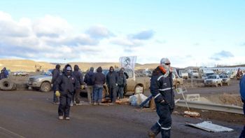 gobernador de chubut exige prision para los dragones por sabotaje gobernador de chubut exige prision para los dragones por sabotaje
